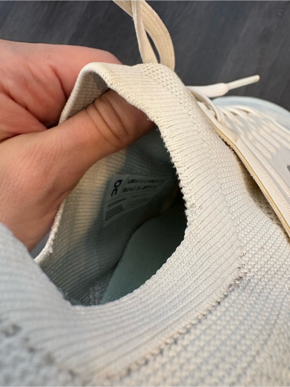 On Running Cloud Running Shoe in White with Mint Accents women’s 10.5 - Picture 15 of 15